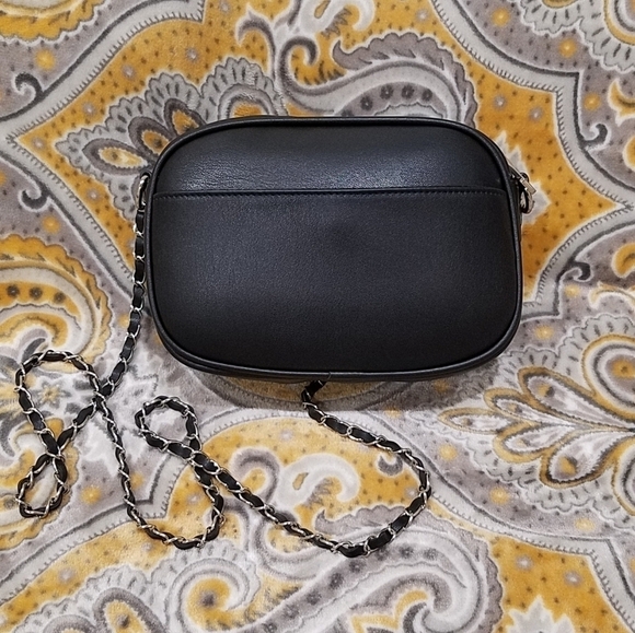 NWT-LAST ONE!-Badgley Mischka Quilted Black Camera Bag - Picture 4 of 8